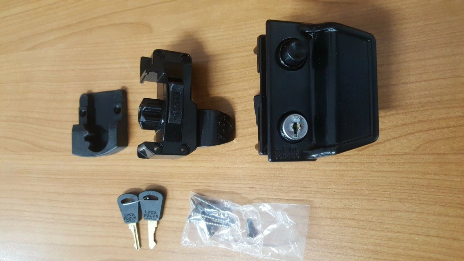 TRIMATIC CARAVAN DOOR LOCK COMPLETE OLD STYLE TRI JAYCO FRANKLIN MILLARD 014396 2 TRIMATIC CARAVAN DOOR LOCK COMPLETE OLD STYLE TRI JAYCO FRANKLIN MILLARD 014396 - Image 2